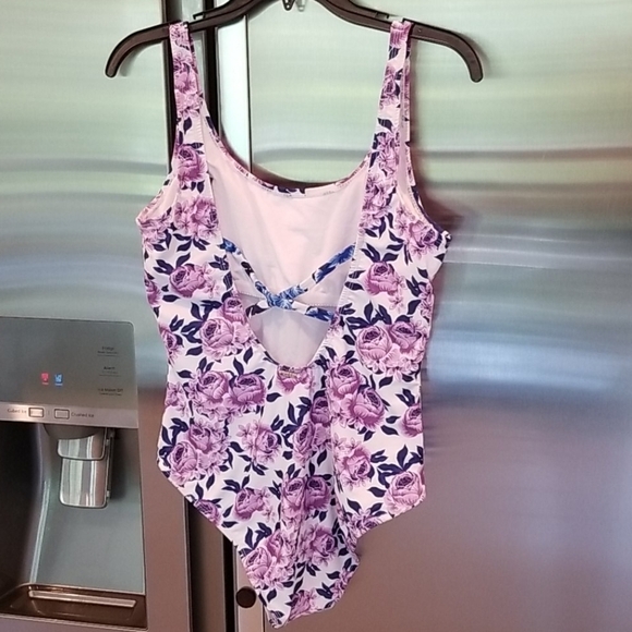 💕NICOLE MILLER💕 Pintuck Pleat One-Piece Swimsuit - Picture 6 of 10